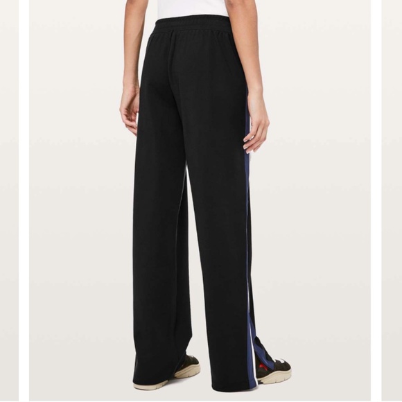 LuluLemon Cover Your Tracks Pant *31" Black Size 10 - Picture 2 of 9